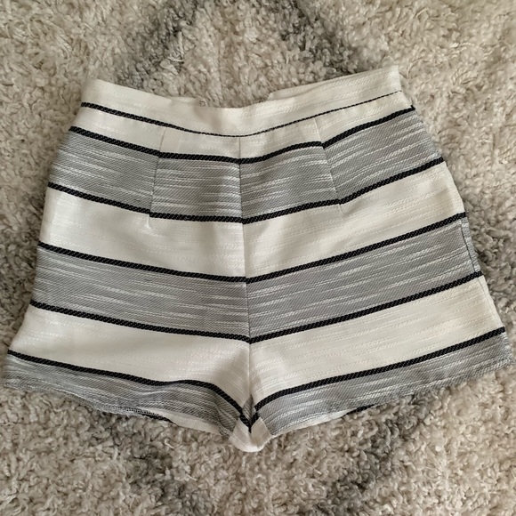 L'ATISTE Pants - Striped Shorts